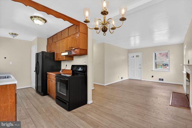 3601 CREST DRIVE, Annandale, VA 22003