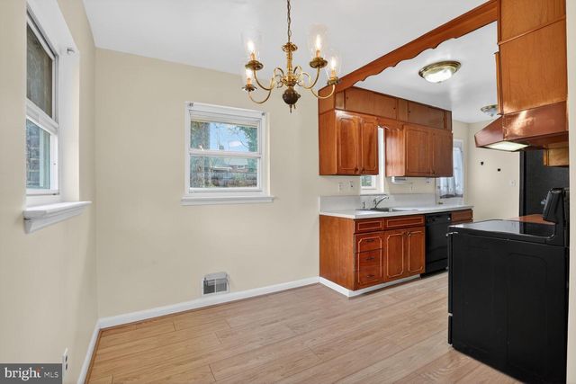 3601 CREST DRIVE, Annandale, VA 22003