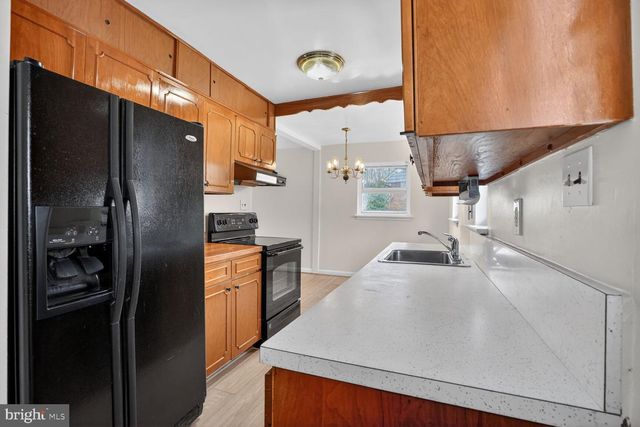 3601 CREST DRIVE, Annandale, VA 22003