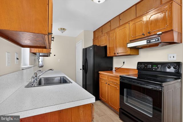 3601 CREST DRIVE, Annandale, VA 22003