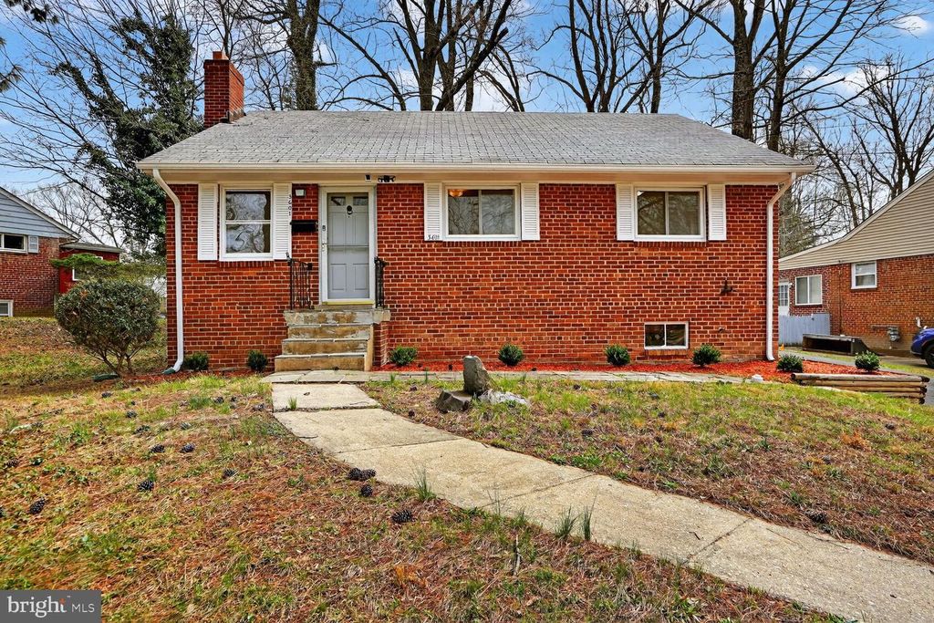 3601 CREST DRIVE, Annandale, VA 22003