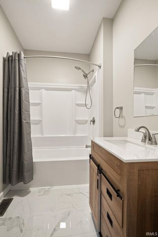 118 W Thornton Street, Paoli, IN 47454