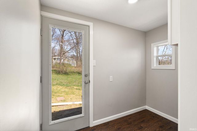 118 W Thornton Street, Paoli, IN 47454