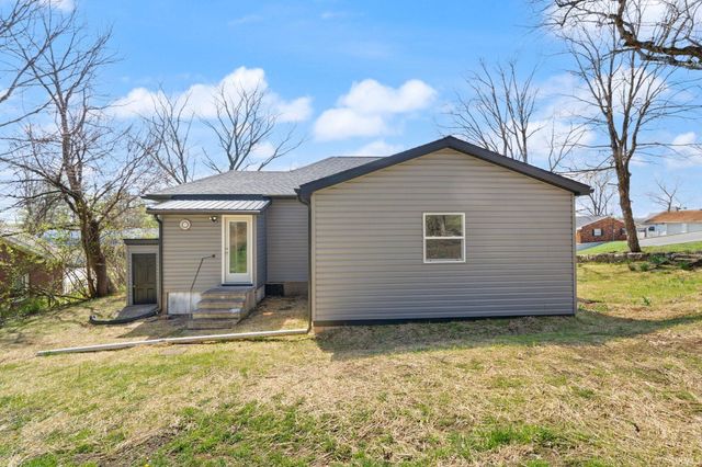 118 W Thornton Street, Paoli, IN 47454