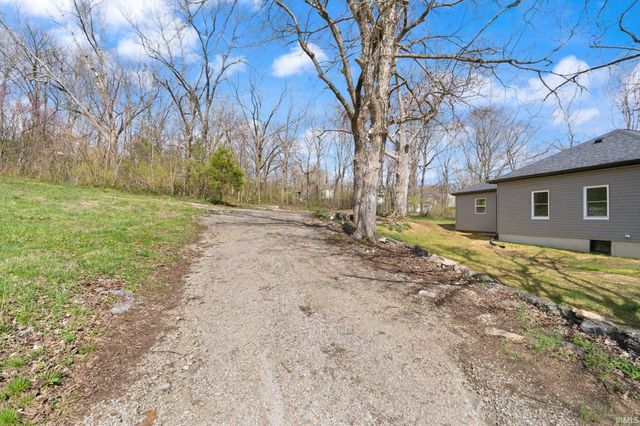 118 W Thornton Street, Paoli, IN 47454