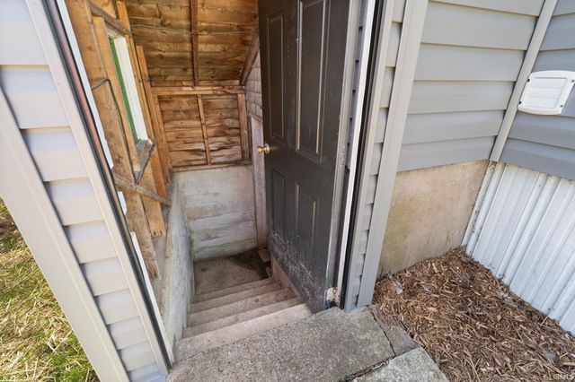 118 W Thornton Street, Paoli, IN 47454