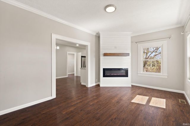 118 W Thornton Street, Paoli, IN 47454