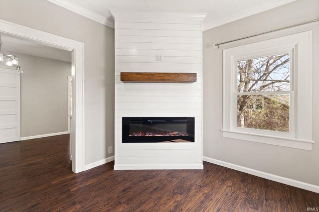 118 W Thornton Street, Paoli, IN 47454