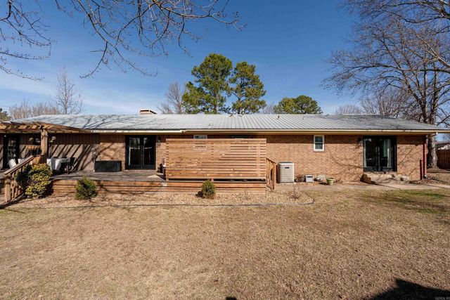 1703 W Moore Street, Heber Springs, AR 72543