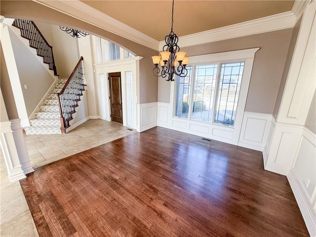 1427 Young Circle, Raymore, MO 64083