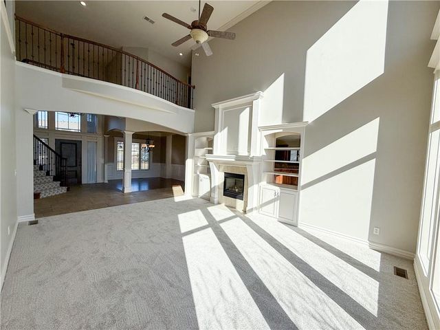 1427 Young Circle, Raymore, MO 64083