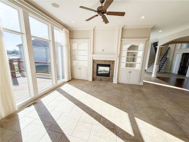 1427 Young Circle, Raymore, MO 64083