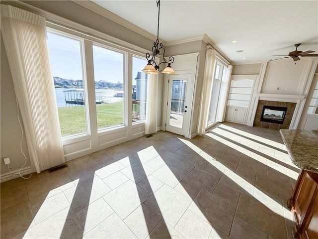 1427 Young Circle, Raymore, MO 64083