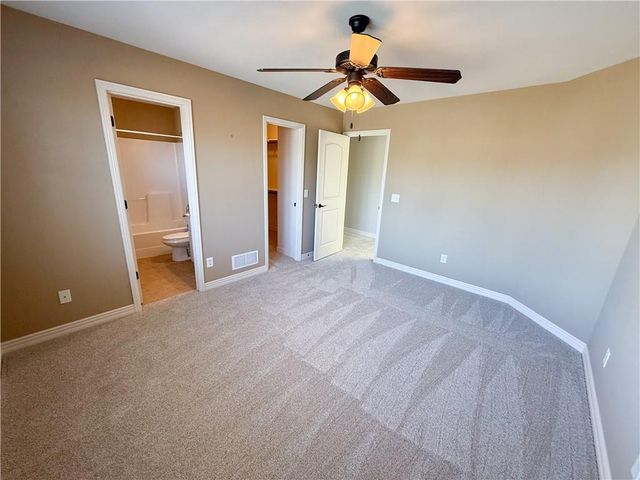 1427 Young Circle, Raymore, MO 64083