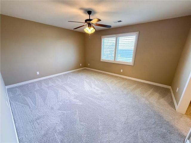 1427 Young Circle, Raymore, MO 64083
