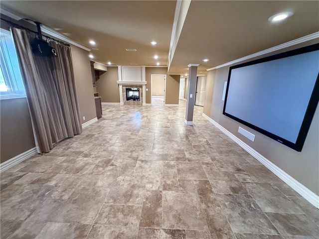 1427 Young Circle, Raymore, MO 64083