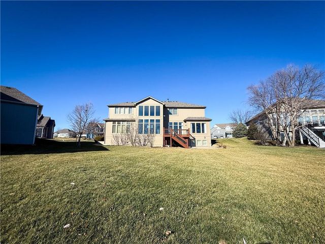 1427 Young Circle, Raymore, MO 64083