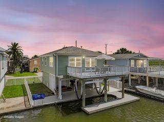 16716 Tahiti Way, Galveston, TX 77554