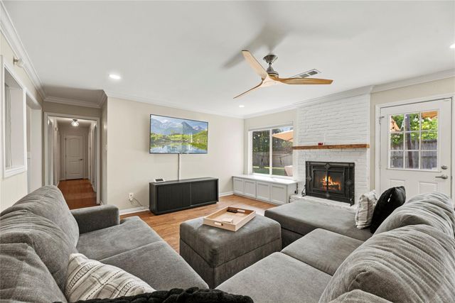 6031 Mcknight Street, Houston, TX 77035