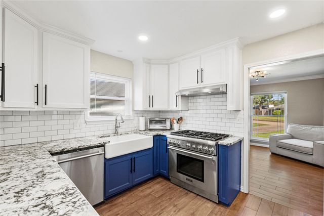 6031 Mcknight Street, Houston, TX 77035