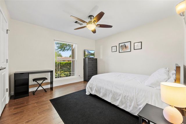 6031 Mcknight Street, Houston, TX 77035