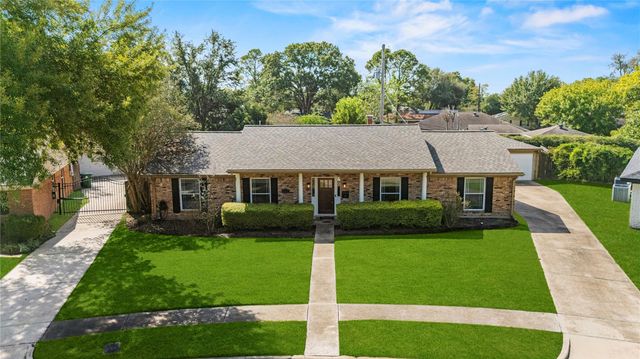 6031 Mcknight Street, Houston, TX 77035
