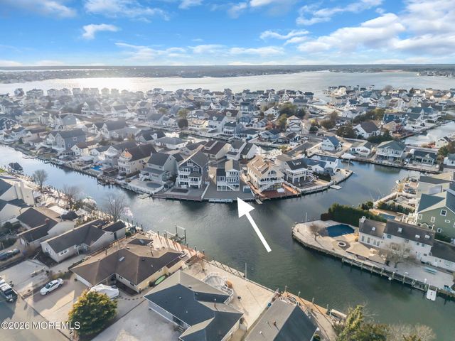 7 Halsey Drive, Brick, NJ 08723