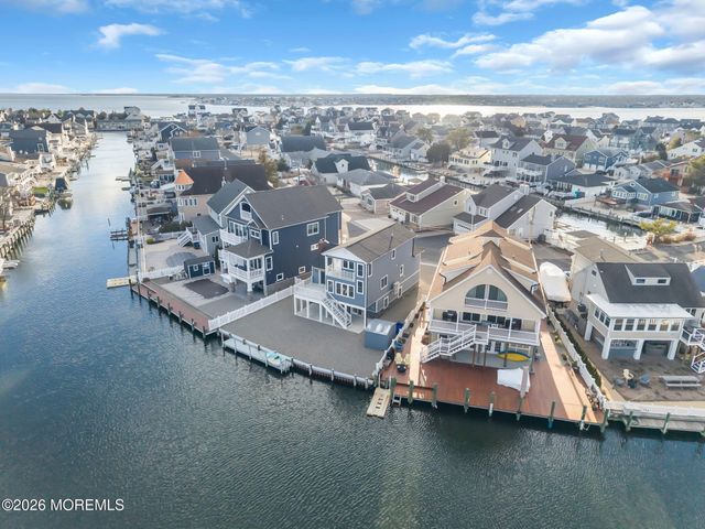 7 Halsey Drive, Brick, NJ 08723