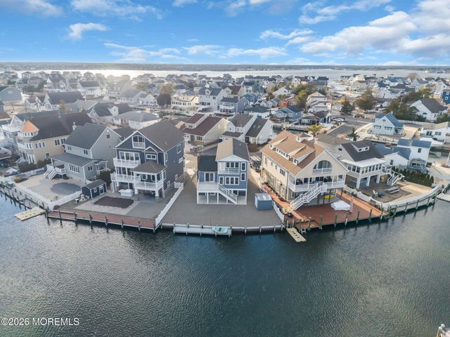 7 Halsey Drive, Brick, NJ 08723