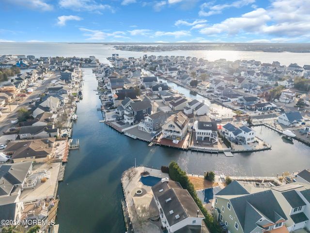 7 Halsey Drive, Brick, NJ 08723