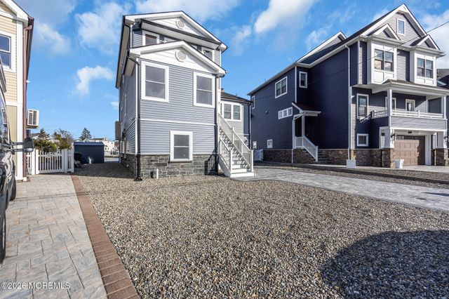 7 Halsey Drive, Brick, NJ 08723