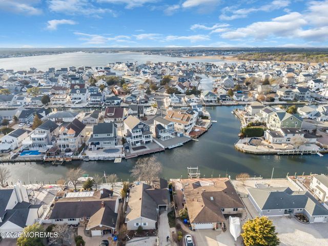 7 Halsey Drive, Brick, NJ 08723