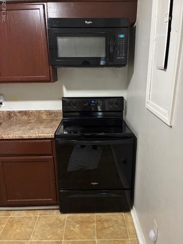 1049 Dubose DR, Norfolk, VA 23504