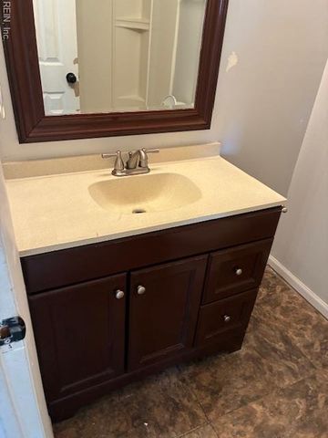 1049 Dubose DR, Norfolk, VA 23504