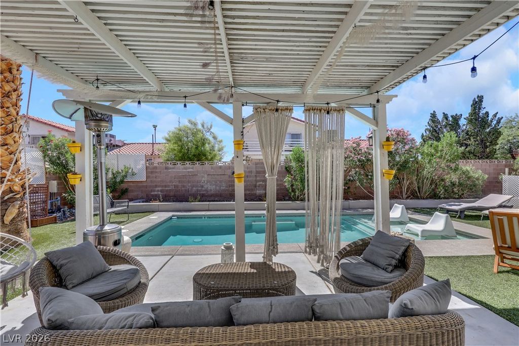 4080 Spitze Drive, Las Vegas, NV 89103 — photo 2
