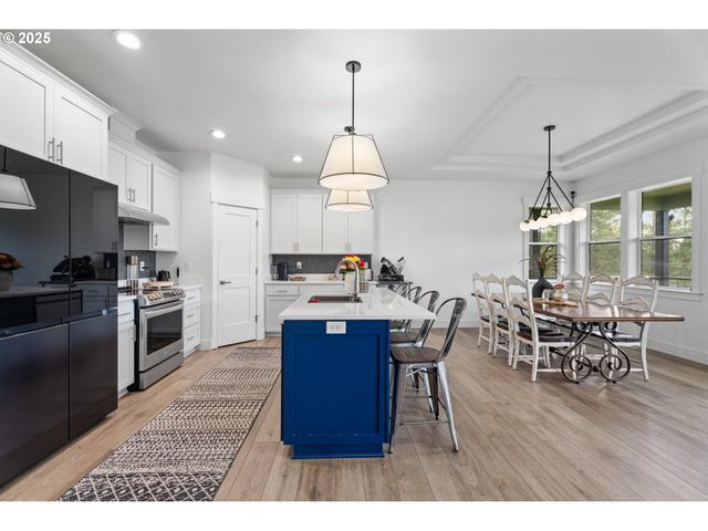 50322 briarwood Ct, Scappoose, OR 97056