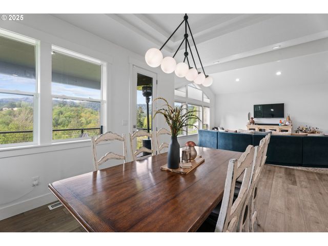 50322 briarwood Ct, Scappoose, OR 97056