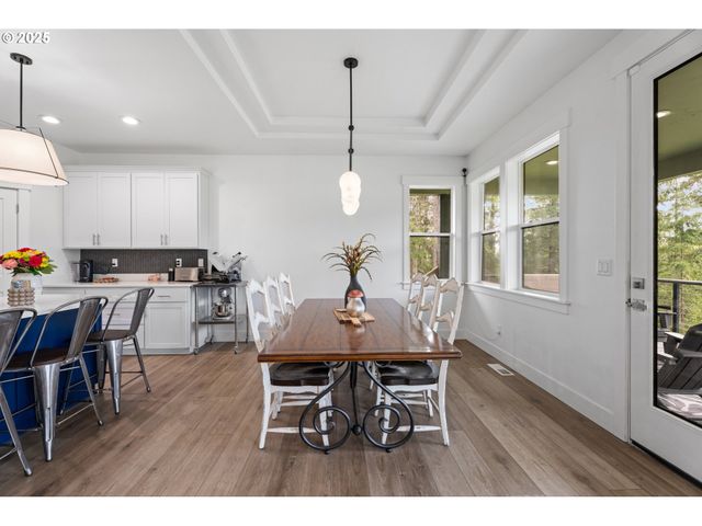 50322 briarwood Ct, Scappoose, OR 97056