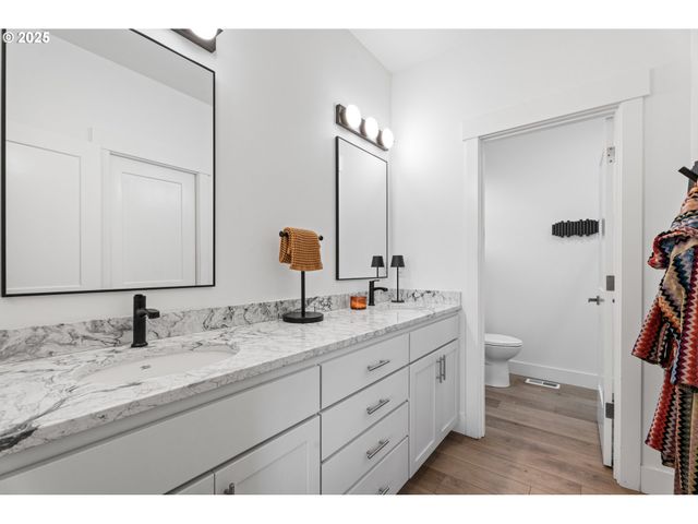 50322 briarwood Ct, Scappoose, OR 97056