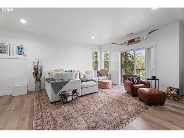 50322 briarwood Ct, Scappoose, OR 97056