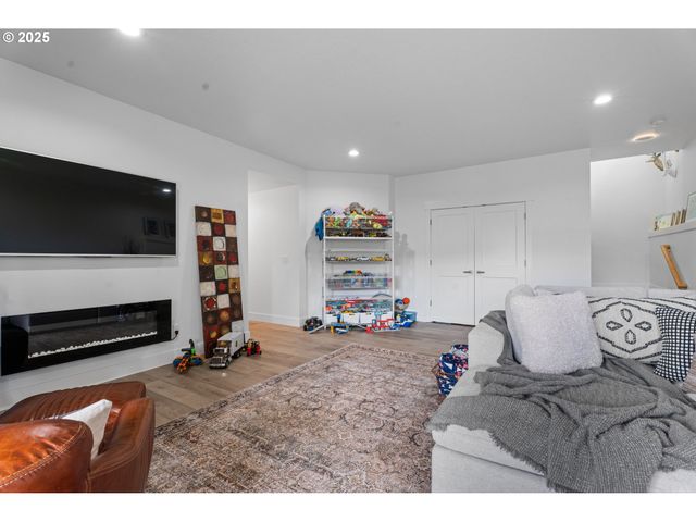 50322 briarwood Ct, Scappoose, OR 97056