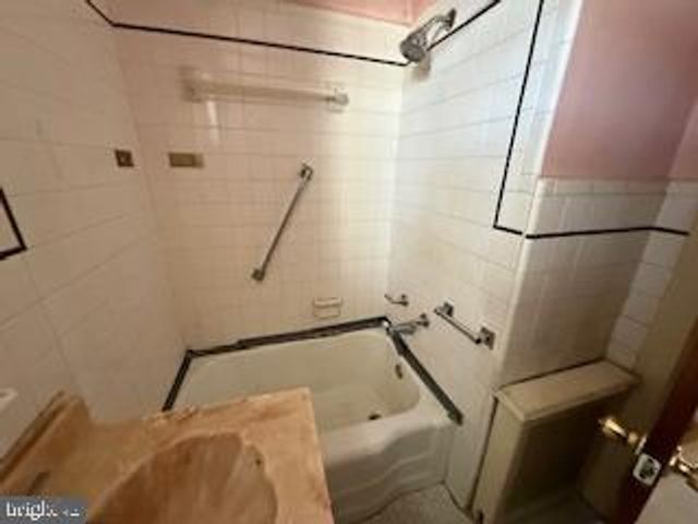 2837 SMEDLEY, Philadelphia, PA 19145
