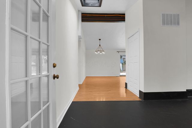 343 Flint Ridge Drive, Columbus, OH 43230