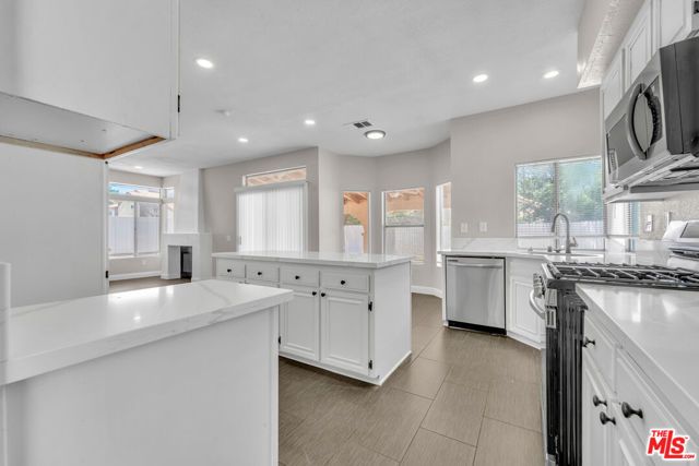 4045 Lexington Court, Palmdale, CA 93552