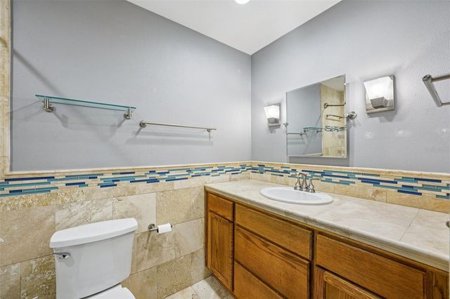 2015 RONALD CIRCLE, Seffner, FL 33584