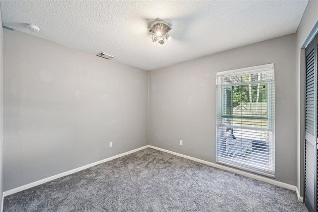 2015 RONALD CIRCLE, Seffner, FL 33584