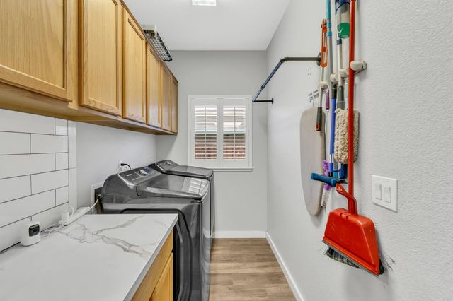 353 Eagle Dr, Ione, CA 95640