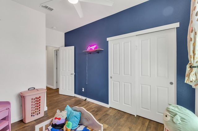 353 Eagle Dr, Ione, CA 95640