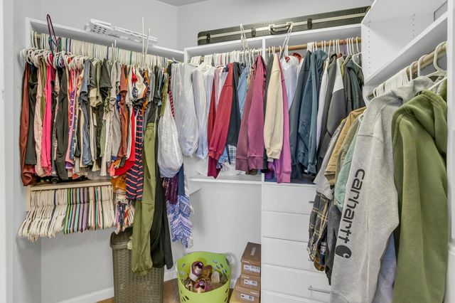 353 Eagle Dr, Ione, CA 95640