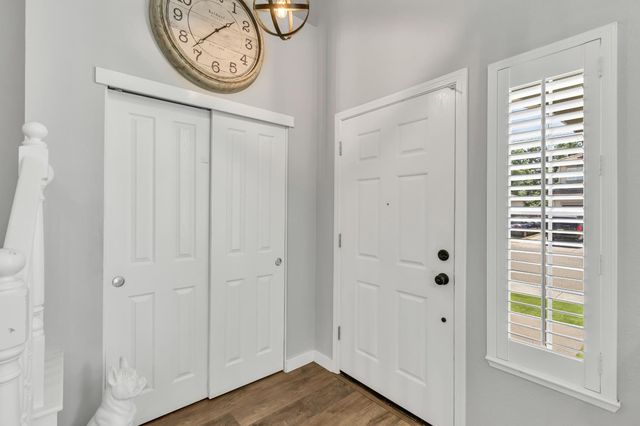 353 Eagle Dr, Ione, CA 95640